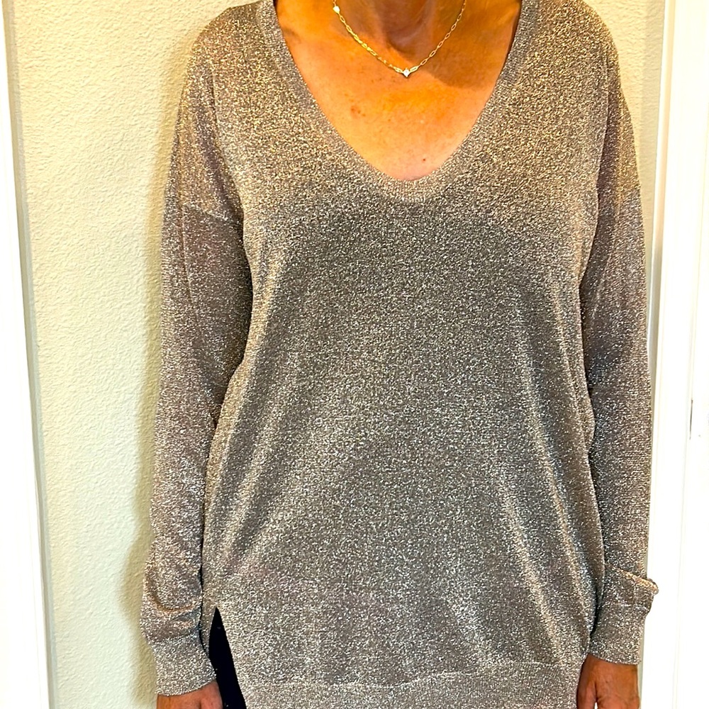 Vince Gold / Grey Lurex Long sleeve see thru lurex rounded v neck knit top (fair